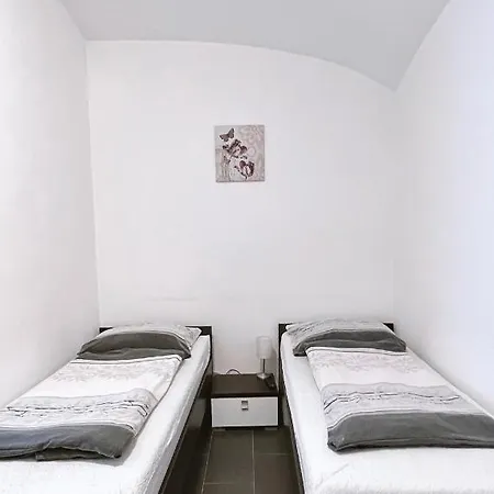 בית הארחה Penzion Hu Lázně Bohdaneč